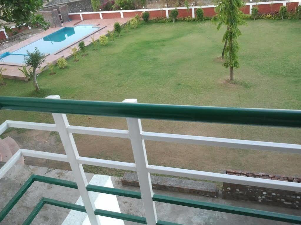 Green Valley Resort Khadoli Exterior foto